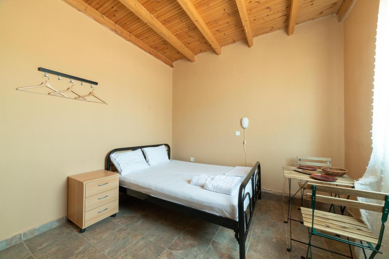 Hôtel Maison Constantin Agistro à Ángistron Extérieur photo